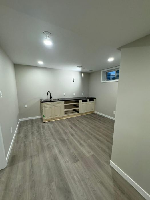 Basement wet bar